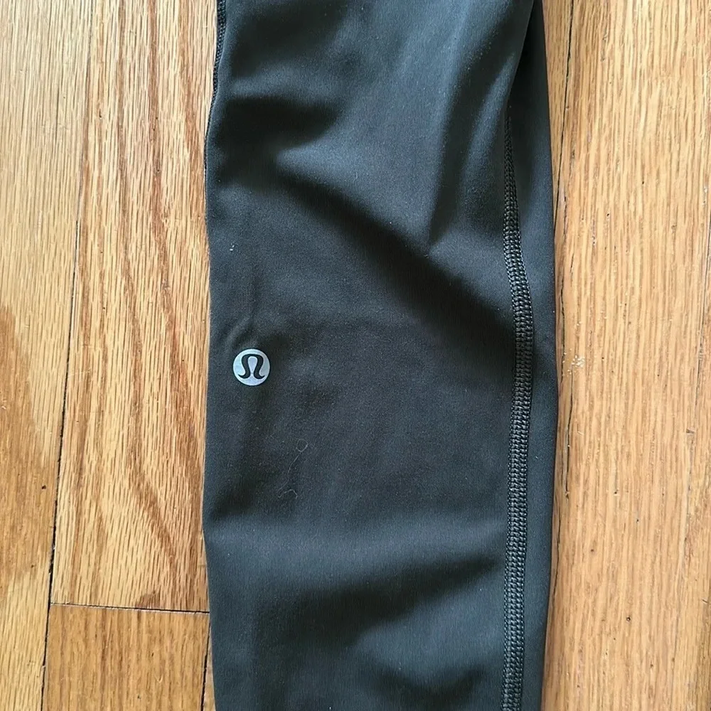 Lululemon sz 2 Speed Up Tight DWR 28